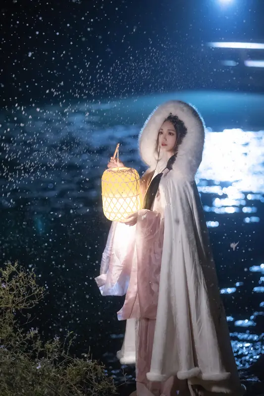 [YITUYU艺图语]2025.03.06 风雪夜归人 晚江亭 - 艺图语